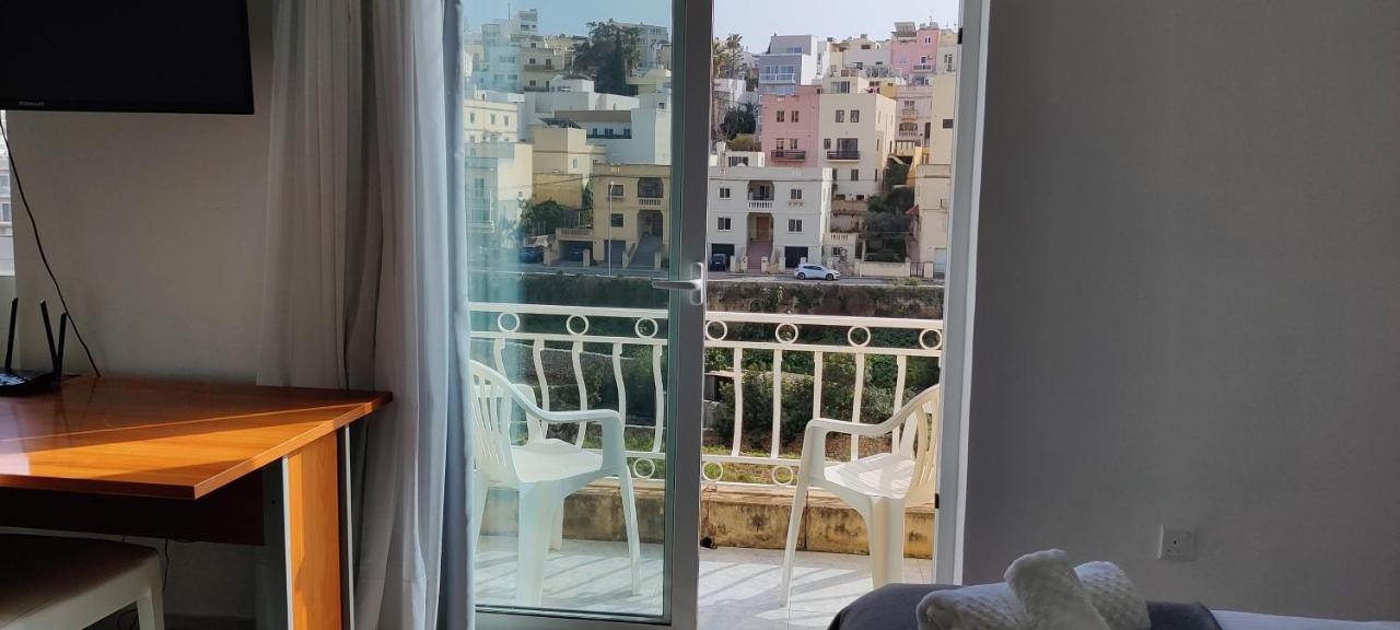 Villa Arjuza - Private Self Catering Bedrooms With Bathroom Is-Swieqi エクステリア 写真