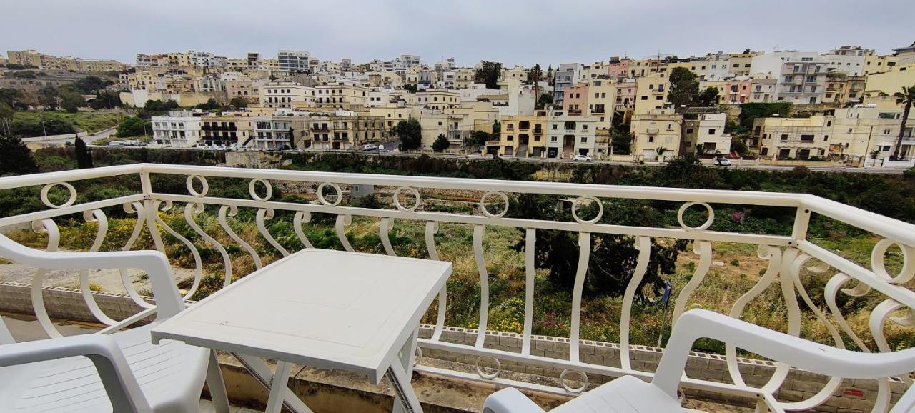 Villa Arjuza - Private Self Catering Bedrooms With Bathroom Is-Swieqi エクステリア 写真